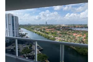 20505 E Country Club Dr 1631, Aventura