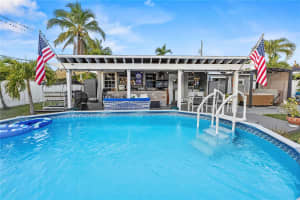 117 Sw 6th St Hallandale Beach, FL 33009 - MLS#A11947437