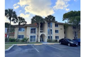 9907 Westwood Dr 21-2, Tamarac
