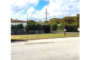 14200 Carver Dr Miami, FL 33176 - MLS#A11947462