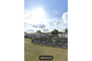 14200 Carver Dr Miami, FL 33176 - MLS#A11947462