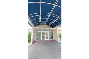 2821 N Miami Beach Blvd 4m, North Miami Beach