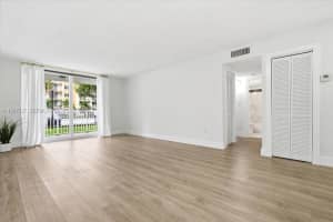 6960 Miami Gardens Dr 2-124 Hialeah, FL 33015 - MLS#A11947527