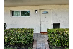 411 S Hollybrook Dr 105 Pembroke Pines, FL 33025 - MLS#A11947552