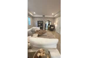 918 Ne 17th Way Fort Lauderdale, FL 33304 - MLS#A11947554