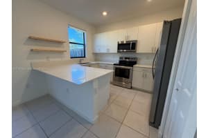 909 Ne 211th St Miami, FL 33179 - MLS#A11947628