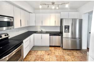 801 Three Islands Blvd 411 Hallandale Beach, FL 33009 - MLS#A11947681