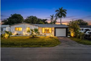 709 Sw 4th Ct Hallandale Beach, FL 33009 - MLS#A11947706