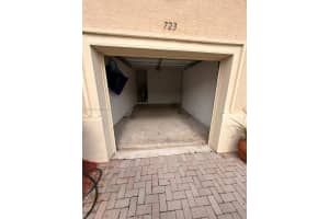 723 Ne 193rd St Miami, FL 33179 - MLS#A11947737