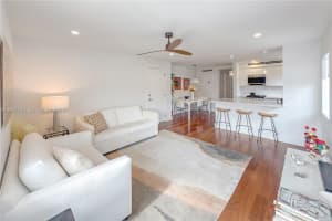 741 6th St 202-w Miami Beach, FL 33139 - MLS#A11947742