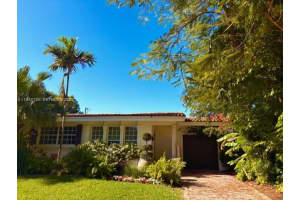 300 Manor Pl, Coral Gables