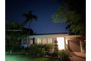 300 Manor Pl Coral Gables, FL 33133 - MLS#A11947755