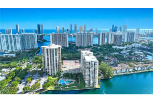 18151 Ne 31st Ct 301, Aventura