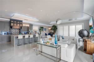 555 Peachtree Rd Orlando, FL 32804 - MLS#A11947777