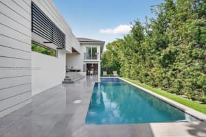 315 Palmwood Ln, Key Biscayne