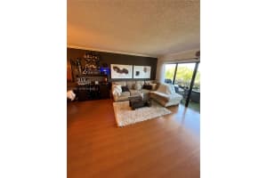 800 Ne 195th St 409, Miami