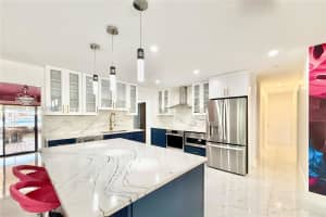 2216-r Ne 18th Ave Rnt Wilton Manors, FL 33305 - Off Market