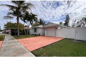 747 Sw 6th St Hallandale Beach, FL 33009 - MLS#A11947879