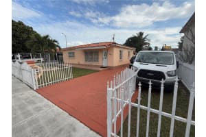 380 W 41st St Hialeah, FL 33012 - MLS#A11947927
