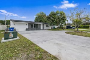 2701 Nassau Dr Miramar, FL 33023 - MLS#A11947940