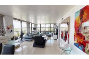 800 Parkview Dr 709, Hallandale Beach