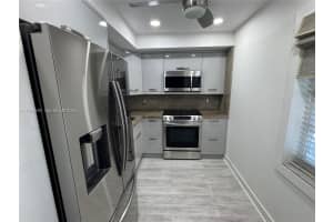 3300 N Palm Aire Dr 305 Pompano Beach, FL 33069 - MLS#A11947976