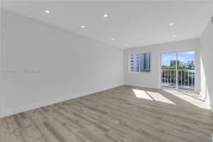 7925 Carlyle Ave APT 402, Miami Beach, FL 33141, - MLS#A11947980