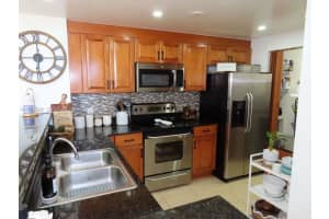 215 Sw 42nd Ave Ph08 Miami, FL 33134 - MLS#A11947986