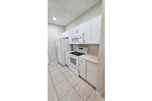 4210 Ne 22nd Dr 4210 Homestead, FL 33033 - MLS#A11948013