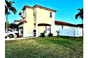 2101 Ne 37th Ter Homestead, FL 33033 - MLS#A11948014