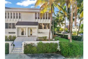 10090 Bay Harbor Ter 10090 Bay Harbor Islands, FL 33154 - MLS#A11948047