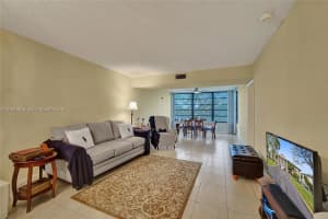 1713 Whitehall Dr 304 Davie, FL 33324 - MLS#A11948066