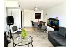 6820 W Flagler St 405, Miami