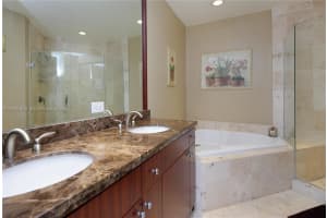 1607 Ponce De Leon Bl 14e Coral Gables, FL 33134 - MLS#A11948078