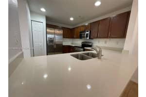 8800 Nw 107th Ct 105 Doral, FL 33178 - MLS#A11948102