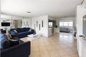 6541 Nw 24th St Sunrise, FL 33313 - MLS#A11948119