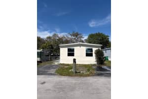 13361 Sw 9th Ct 13361 Davie, FL 33325 - MLS#A11948167