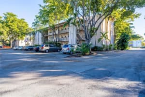 469 N Pine Island Rd B302, Plantation