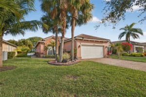 9922 Sw Glenbrook Dr Port Saint Lucie, FL 34987 - MLS#A11948213