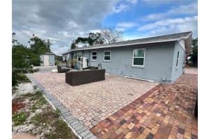 4 Helwig Ter Deerfield Beach, FL 33064 - MLS#A11948224