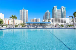 600 Parkview Dr 927 Hallandale Beach, FL 33009 - MLS#A11948235