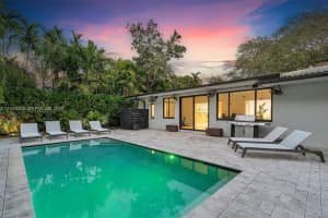 10570 Ne 3rd Ave, Miami Shores