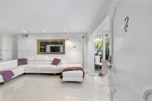 6261 Bay Club Dr 2 Fort Lauderdale, FL 33308 - MLS#A11948347