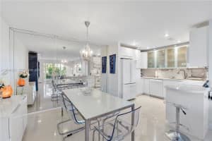 6261 Bay Club Dr 2 Fort Lauderdale, FL 33308 - MLS#A11948347