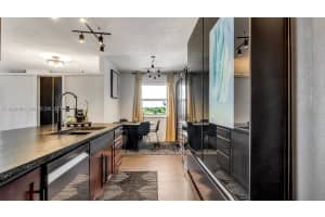 3800 Hillcrest Dr 401 Hollywood, FL 33021 - MLS#A11948360