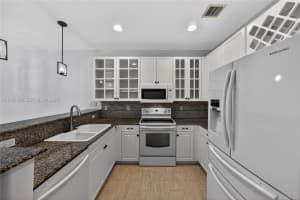 4645 Sw 75th Way 4645 Davie, FL 33314 - MLS#A11948364