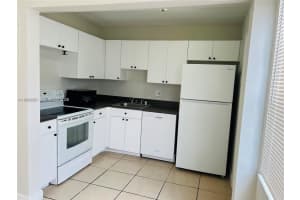 4605 Nw 9th Dr 4605, Plantation