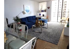 555 Ne 15th St 14e Miami, FL 33132 - MLS#A11948465