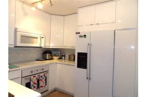 555 Ne 15th St 14e Miami, FL 33132 - MLS#A11948465