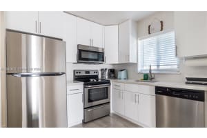 1708 Sw 20th St Fort Lauderdale, FL 33315 - MLS#A11948476